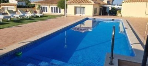 2 bedrooms Villa in Urbanizacion Las Filipinas, Spain No. 10832 5