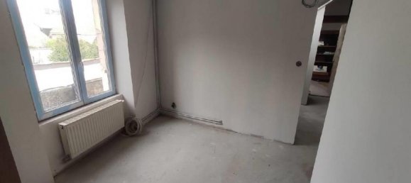 3 bedrooms House in Le Plessis-Belleville, France No. 81614 6