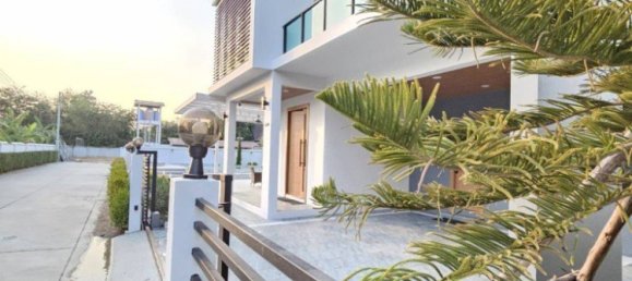 4 bedrooms House in Pattaya, Thailand No. 26691 4