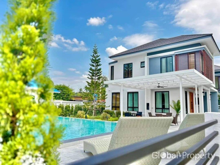 4 bedrooms House in Pattaya, Thailand No. 26691