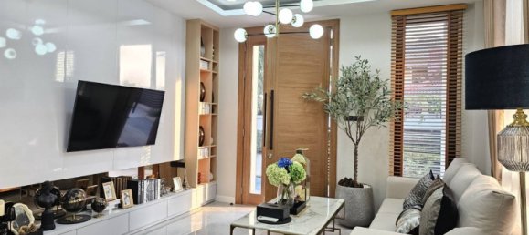 4 bedrooms House in Pattaya, Thailand No. 26691 10