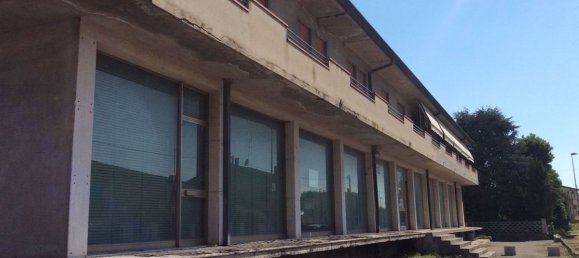 Gewerbliche Immobilie in Ceregnano, Italy 800m², Nr. 151198 2