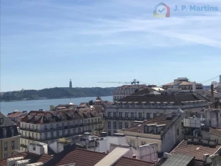 44m² Office in Lisbon, Portugal No. 94108