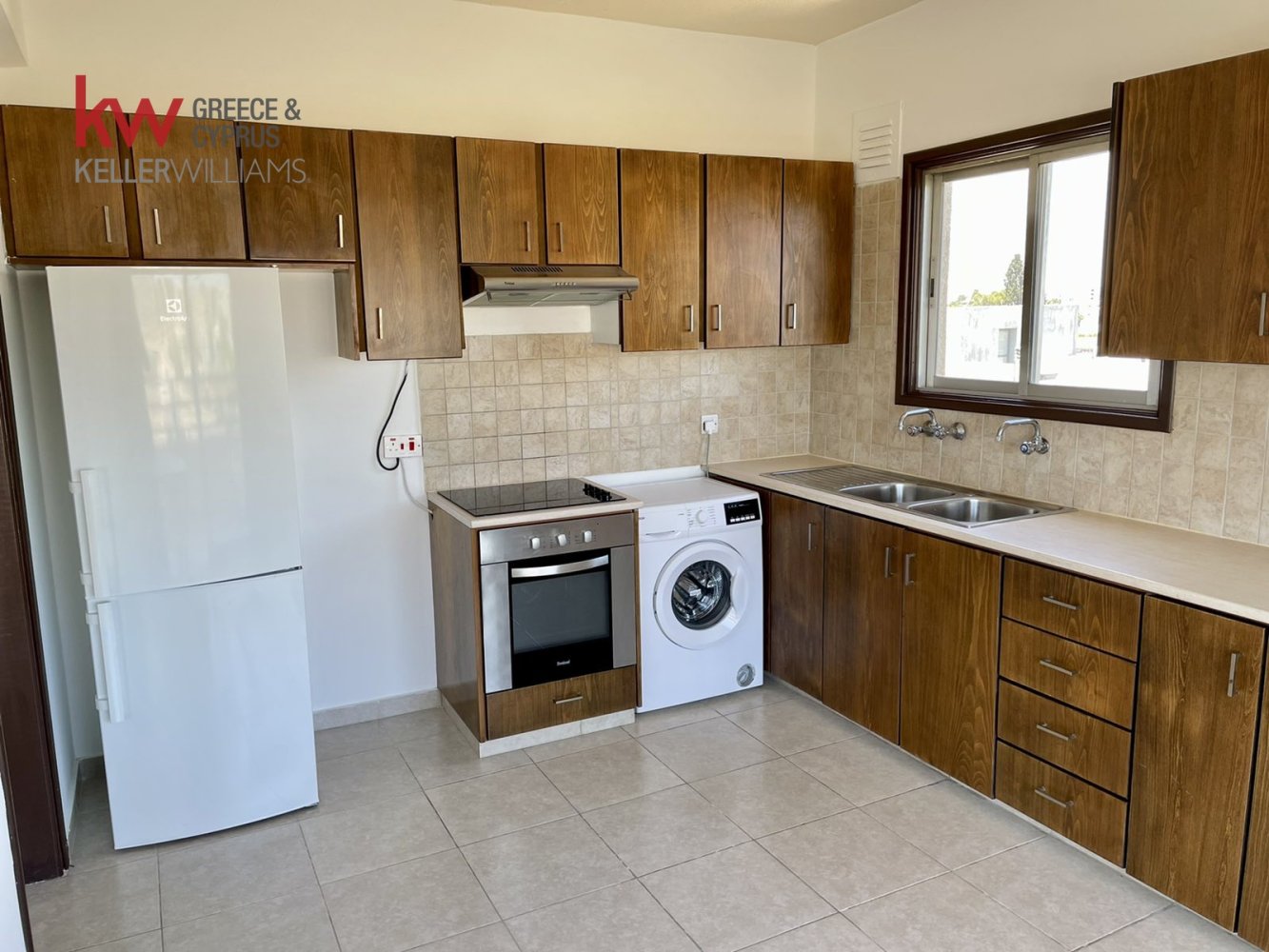 Apartamento de 3 dormitorios en Larnaca, Cyprus No. 26973