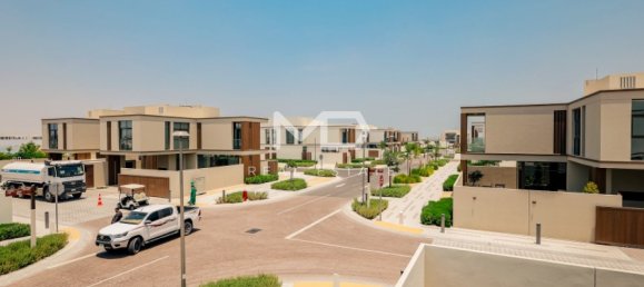 3 bedrooms Townhouse in Abu Dhabi, UAE No. 47595 48