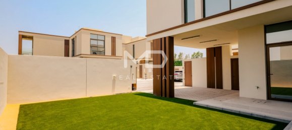 3 bedrooms Townhouse in Abu Dhabi, UAE No. 47595 8