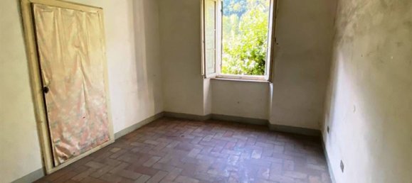 10-Zimmer Haus in Pioraco, Italy, Nr. 111843 10