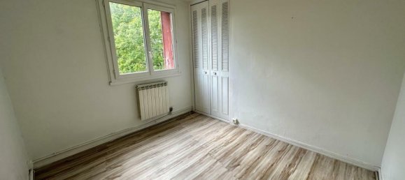 3 bedrooms Apartment in Sainte-Genevieve-des-Bois, France No. 299452 7