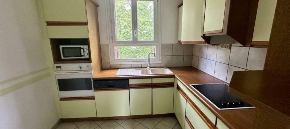 3 bedrooms Apartment in Sainte-Genevieve-des-Bois, France No. 299452 2