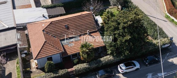 3 rooms Villa in Solaro, Italy No. 14781 3