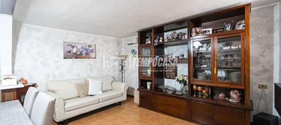 3 rooms Villa in Solaro, Italy No. 14781 30