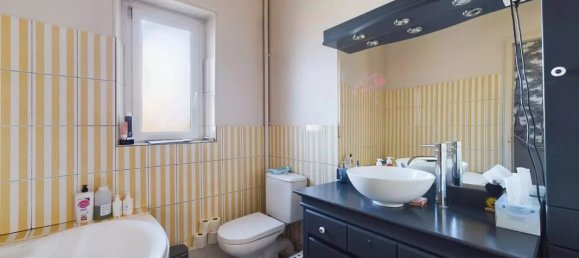 Adosado de 4 dormitorios en Troyes, France No. 220379 6