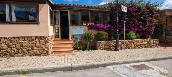 198m² Commercial property in Golfo Aranci, Italy No. 326979 3