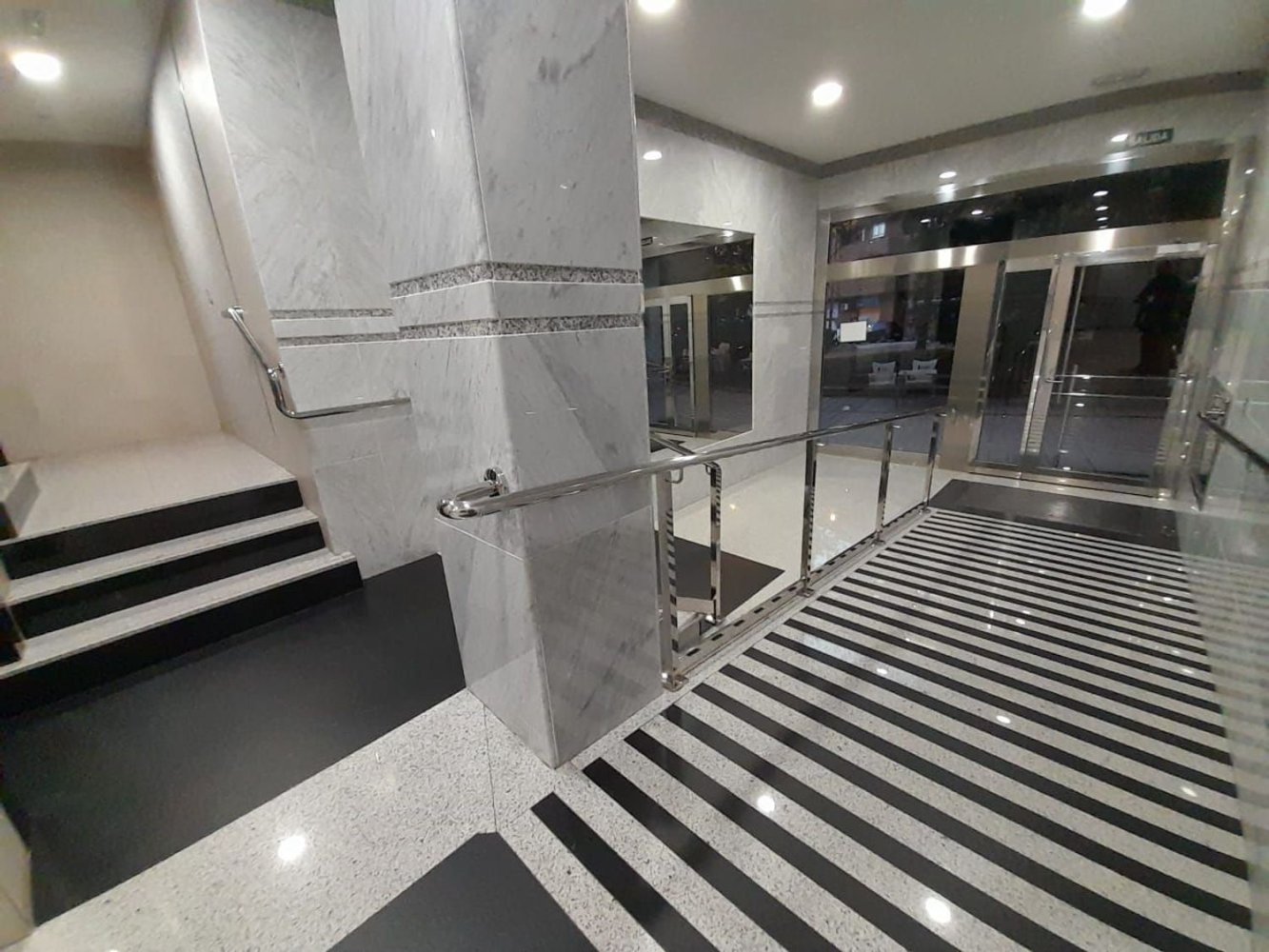 3 bedrooms Apartment in Salamanca, Spain No. 97963