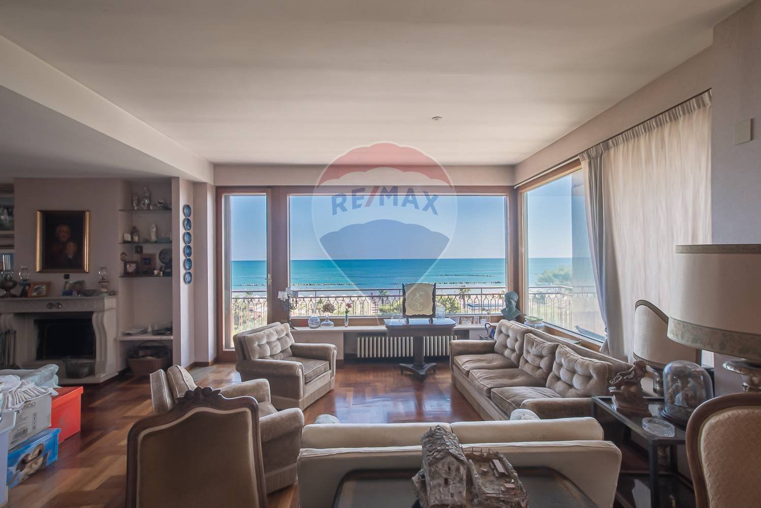 3 Schlafzimmer Penthouse in Montesilvano, Italy, Nr. 272947