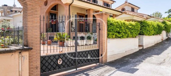 6 bedrooms House in Rome, Italy No. 372122 12