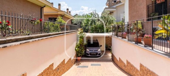6 bedrooms House in Rome, Italy No. 372122 13
