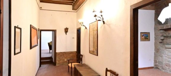 Apartamento de 10 habitaciónes en Cortona, Italy No. 44985 6