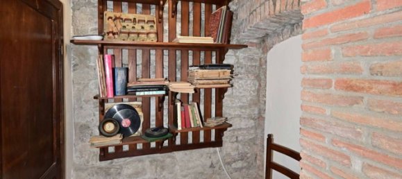 Apartamento de 10 habitaciónes en Cortona, Italy No. 44985 21