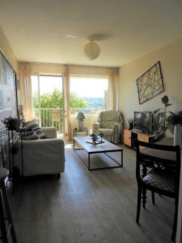 Studio in Lisieux, France No. 33737