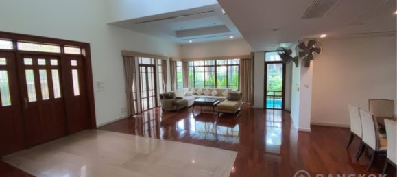 4 bedrooms Cafe / restaurant in Bangkok, Thailand No. 3374 7