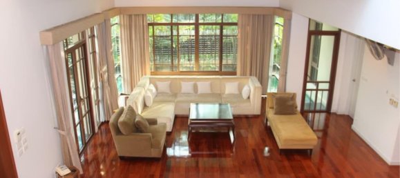 4 bedrooms Cafe / restaurant in Bangkok, Thailand No. 3374 9