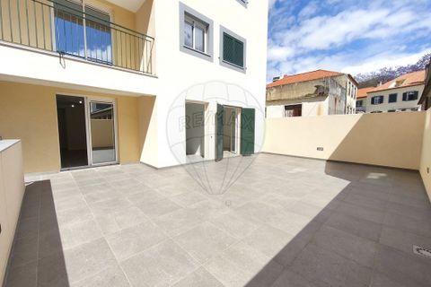 2 bedrooms Apartment in Funchal, Portugal No. 249136