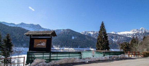 5-salle Propriété commerciale à Udine, Italy No. 213930 2