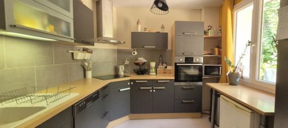 Casa de 3 dormitorios en Saint-Bris-le-Vineux, France No. 353328 6