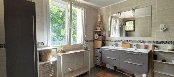 Casa de 3 dormitorios en Saint-Bris-le-Vineux, France No. 353328 7