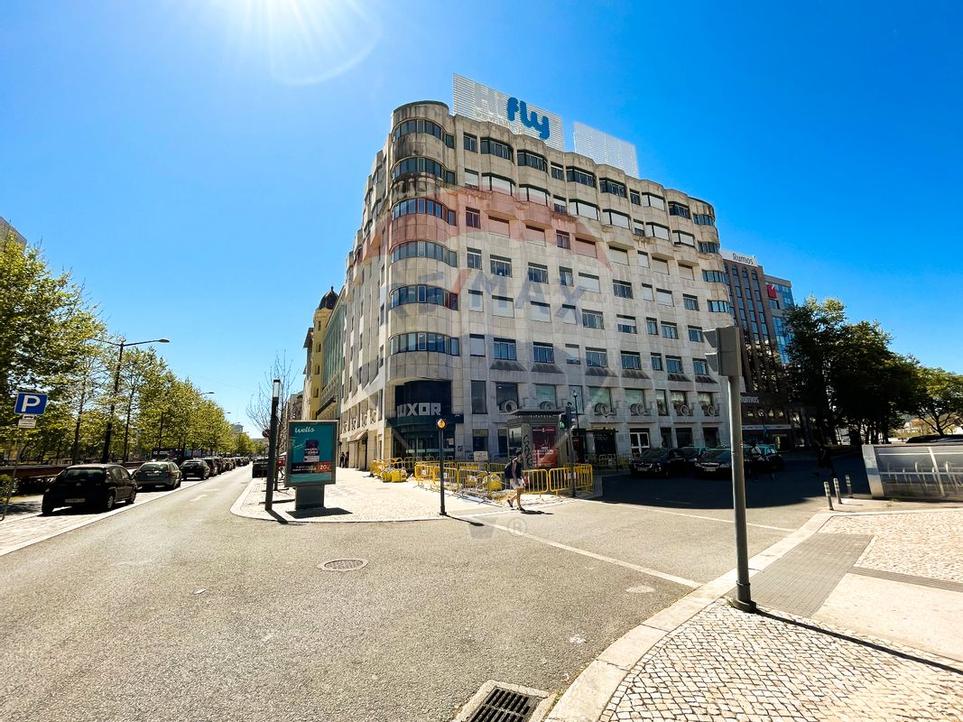 6 bedrooms Apartment in Lisbon, Portugal No. 71686