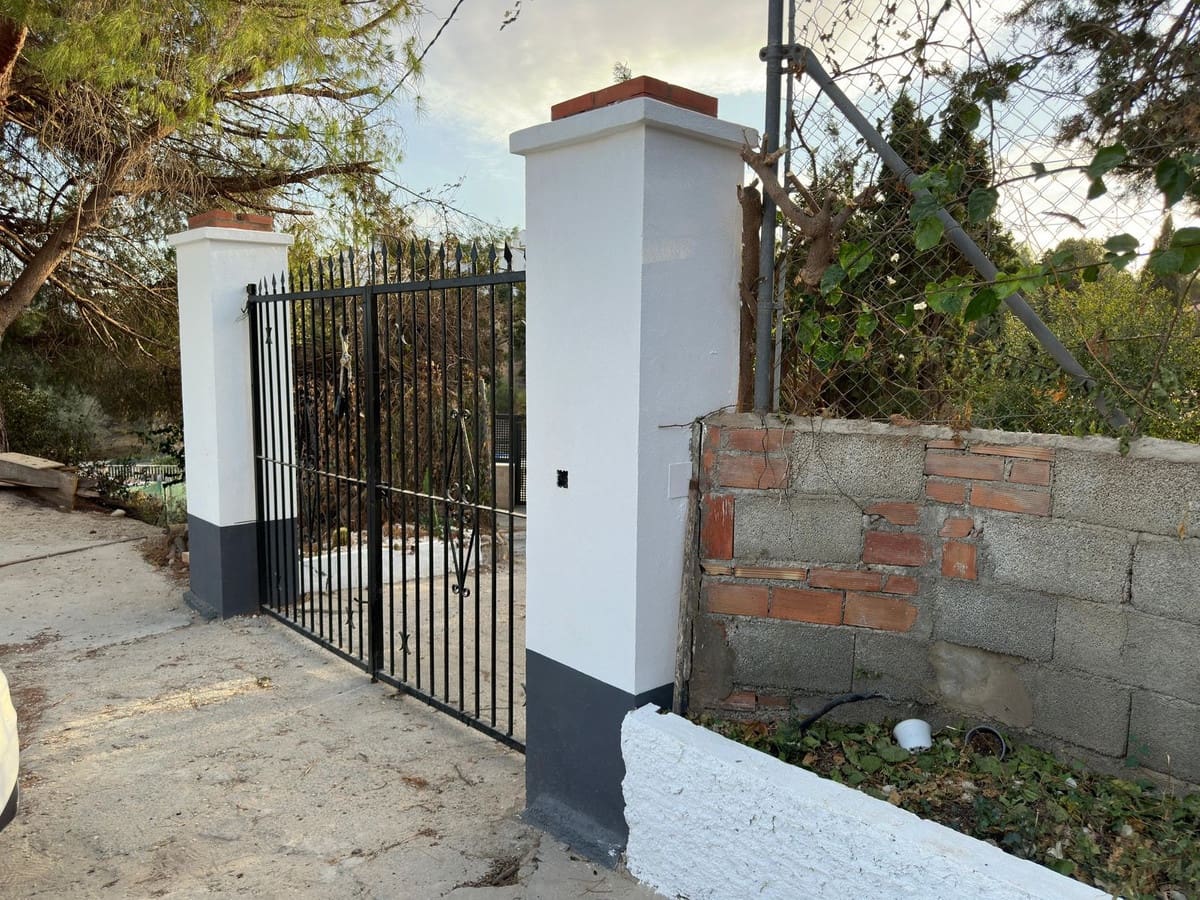  قطعة أرض في Estepona, Spain 157متر مربع رقم 191086