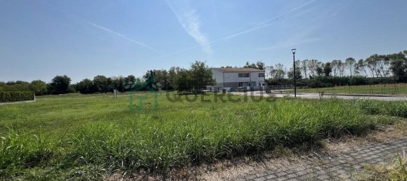Terreno em Quarto d'Altino, Italy 1800 m² N.º 71332 3