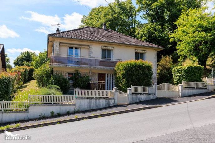 Casa de 5 dormitorios en Brive-la-Gaillarde, France No. 305329