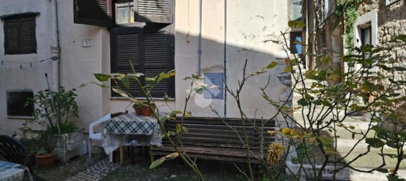 Квартира с 3 комнатами в Фьюджи, Италия № 205283 4