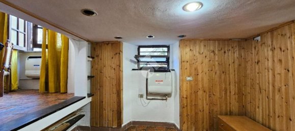 Квартира с 3 комнатами в Фьюджи, Италия № 205283 16