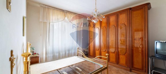 3 rooms Apartment in Cupramontana, Italy No. 7052 4
