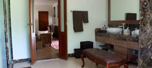 5 bedrooms Villa in Phuket, Thailand No. 3160 16