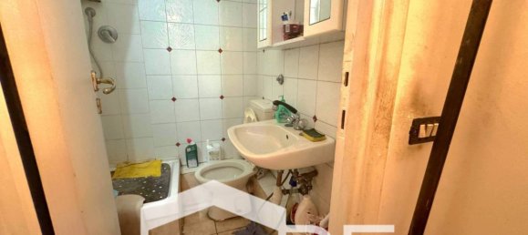 2 rooms Apartment in Rome, Italy No. 307418 9