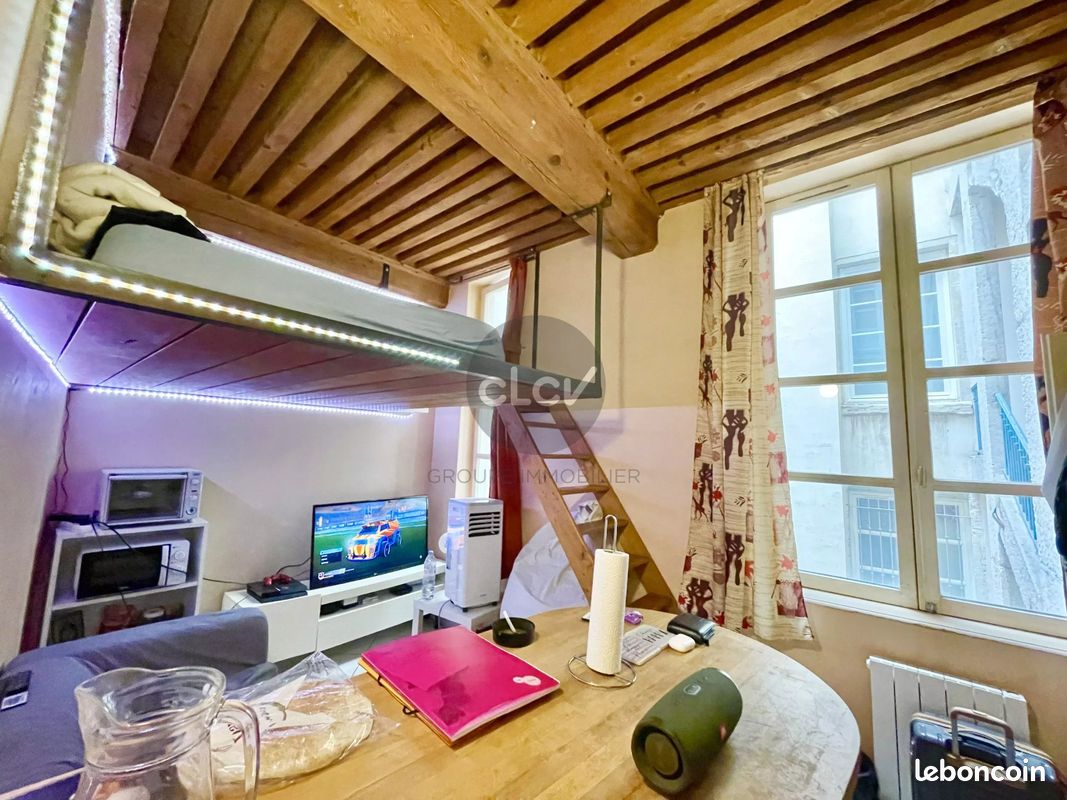 Estudio en Lyon, France No. 285302