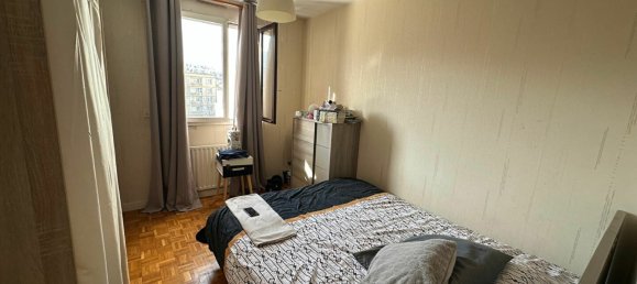 Квартира с 2 спальнями в Сент-Этьен, Франция № 204313 5