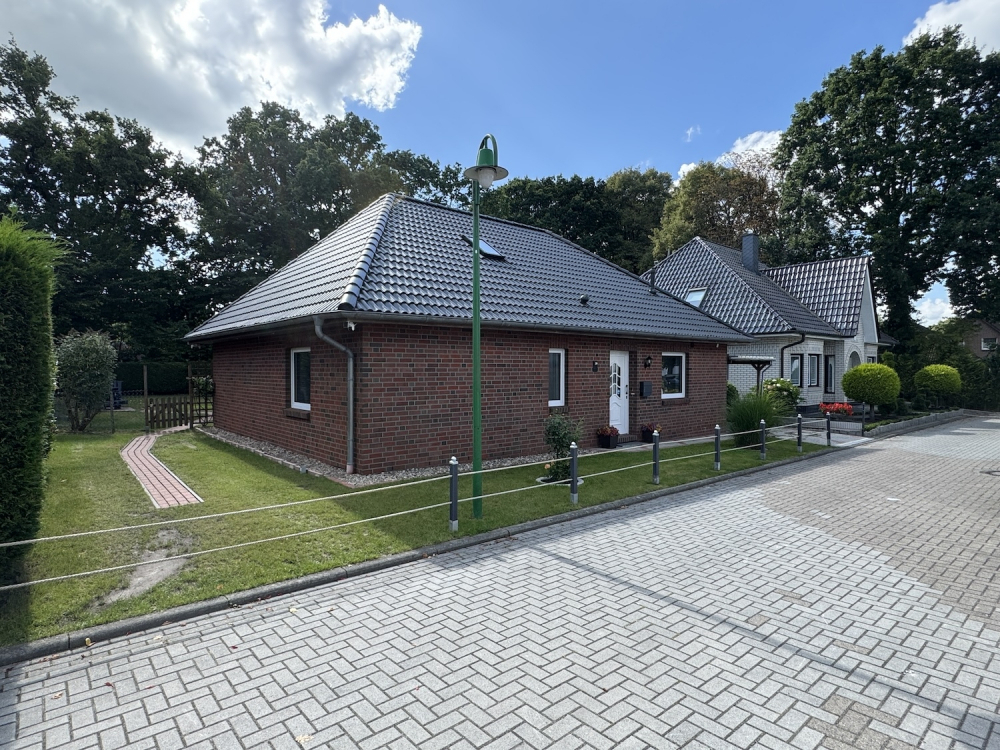 Bungalow de 5 habitaciónes en Friesland, Germany No. 345603