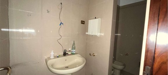 6 rooms Apartment in Ancona, Italy No. 150019 5