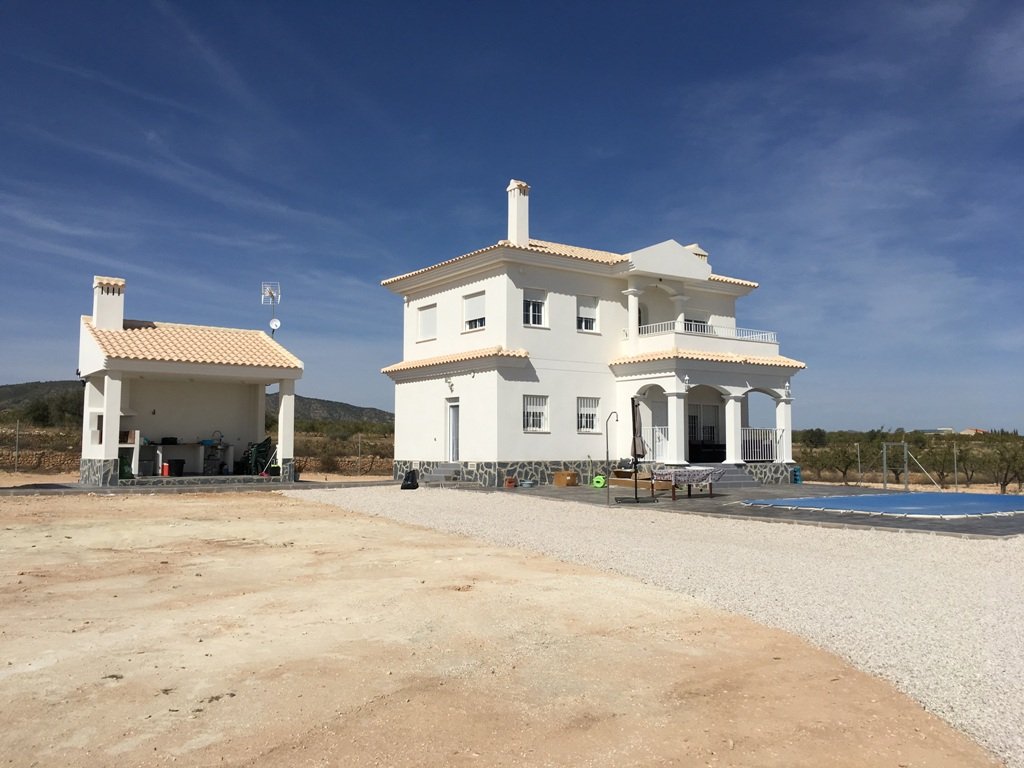 3 bedrooms Villa in Pinoso, Spain No. 10184