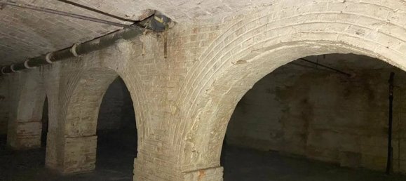 Gewerbliche Immobilie in Leon, Spain 2051m², Nr. 81418 20