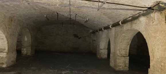 Gewerbliche Immobilie in Leon, Spain 2051m², Nr. 81418 22