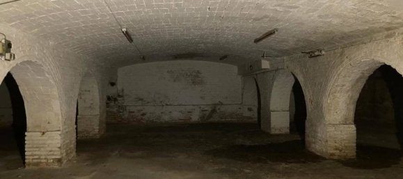 Gewerbliche Immobilie in Leon, Spain 2051m², Nr. 81418 16