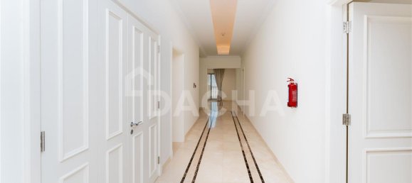 5 bedrooms Villa in Dubai, UAE No. 27998 10