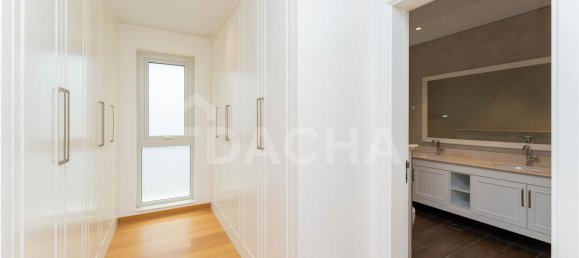 5 bedrooms Villa in Dubai, UAE No. 27998 12