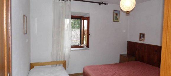 2 غرف نوم منزل في Castelnuovo di Garfagnana, Italy رقم 361723 10